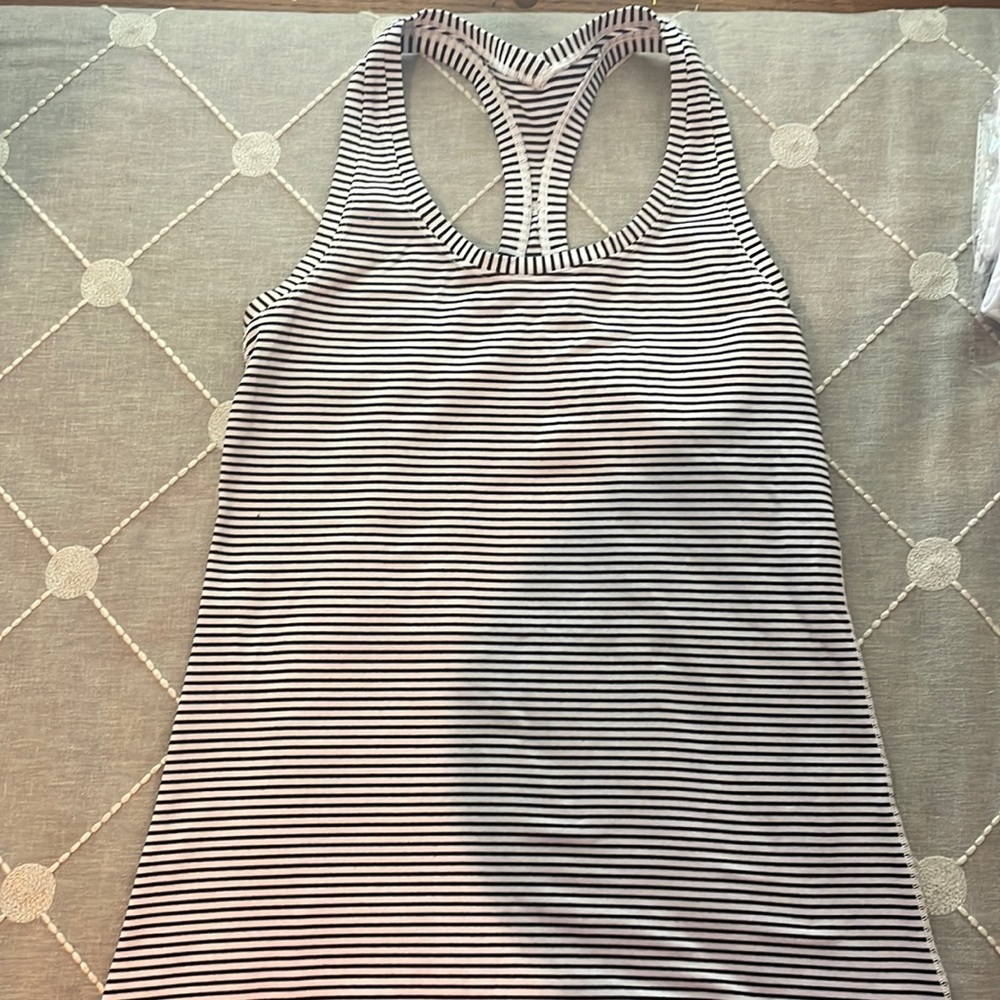 lululemon tank top black and white size 6